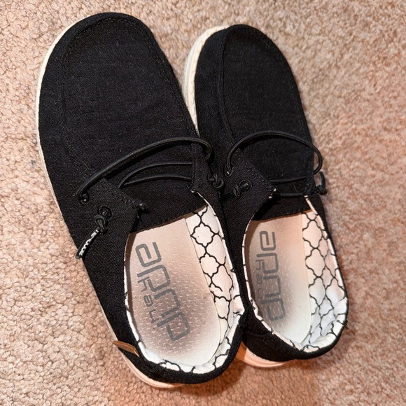 Hey Dudes Youth Size 1 - Picture 1 of 6